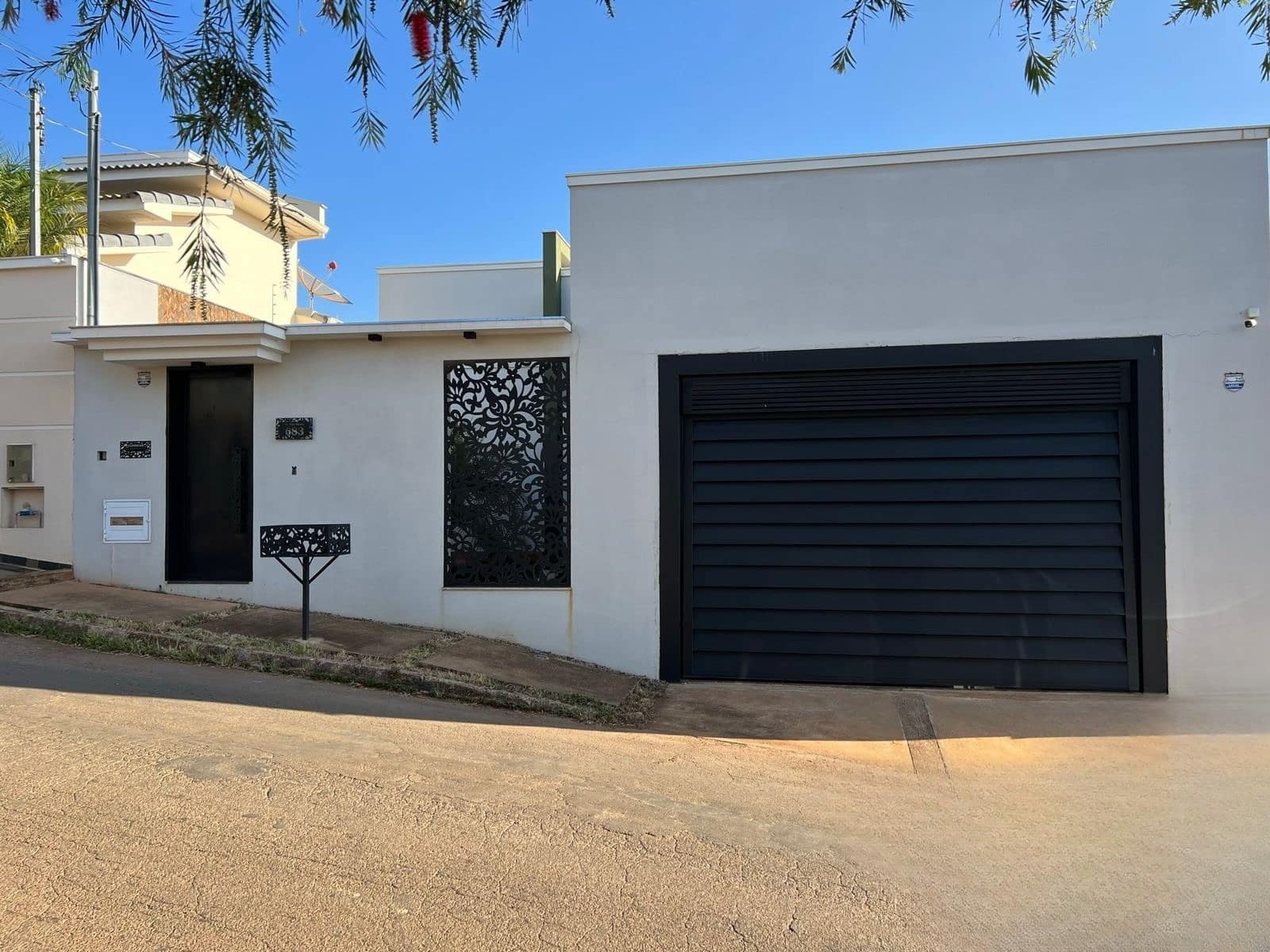 Casa Avenida das Rosas – Mansões do Lago