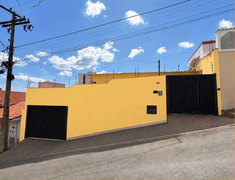 Casa a Venda – Centro
